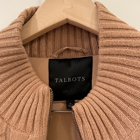 Talbot’s Women's Tan Cable Knit Sweater Vest - Picture 8 of 9
